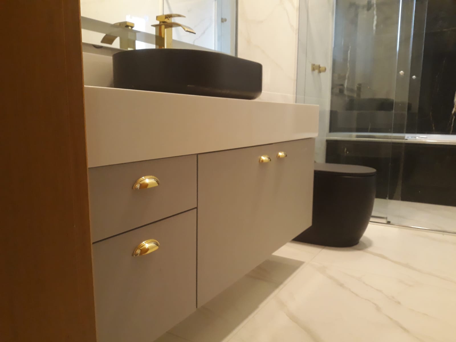 X Home Planejados_wc planejado tok golden (2).jpeg